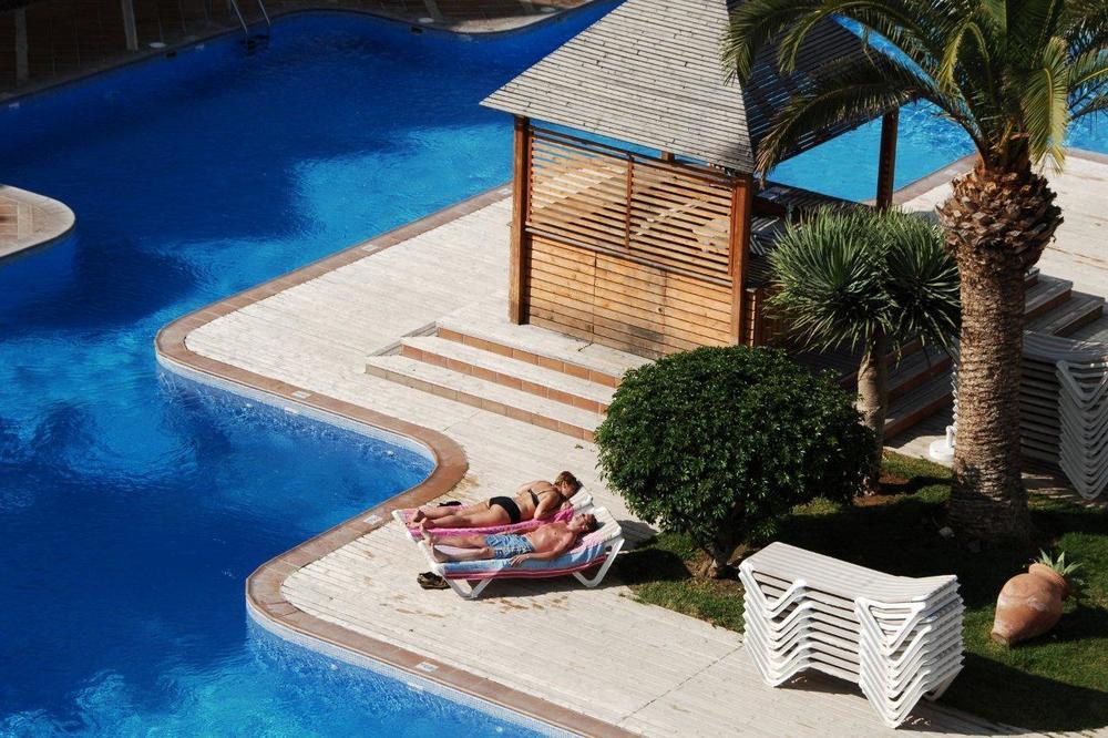 Apartamentos Hg Cristian Sur Los Cristianos  Bagian luar foto